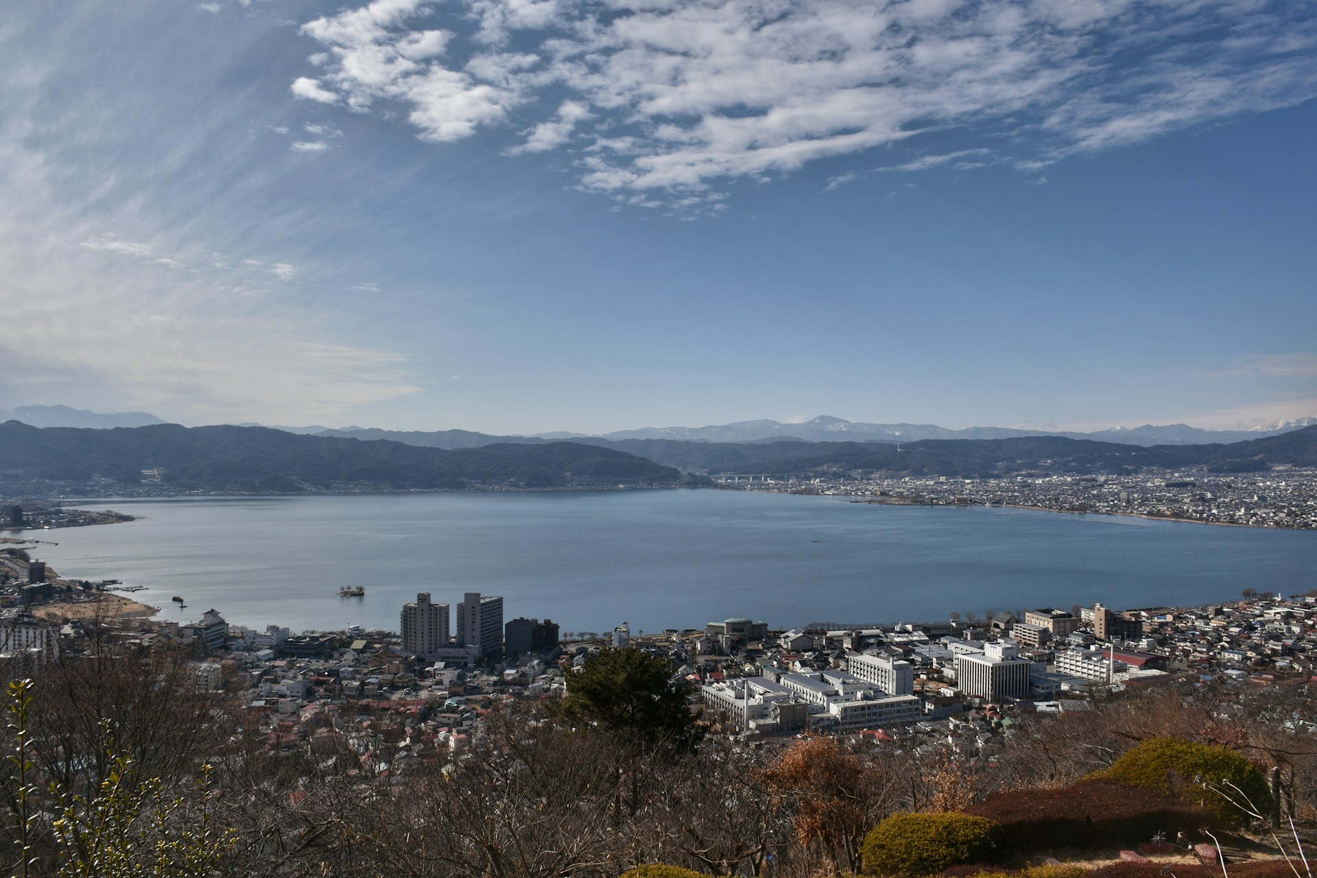 諏訪湖の風景